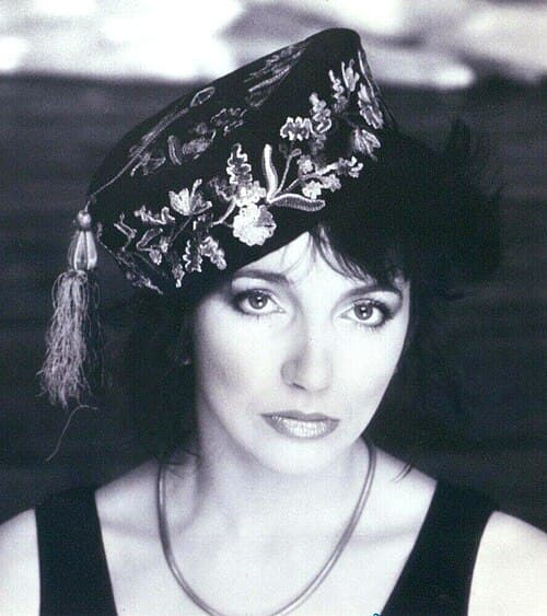 Kate Bush - Type 4