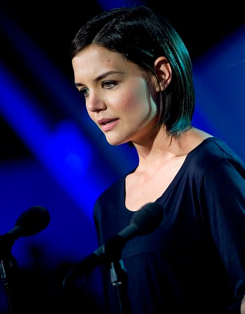 Katie Holmes - ISFJ