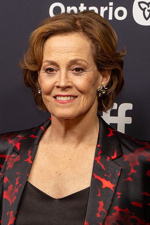 Sigourney Weaver - Type 5